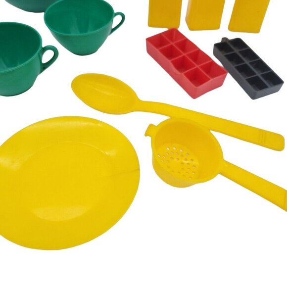 Toy Tea Set Vintage‎ Ideal Plastic Antiques 1940's - 1950's Green Yellow  *See - Picture 2 of 10